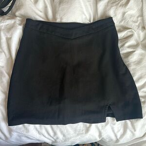 Black Ravyn Skort